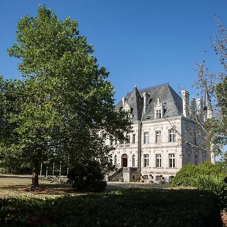 Country house At Chateau De La Valouze