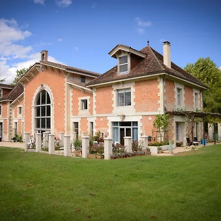 At Chateau De La Valouze * La Roche-Chalais